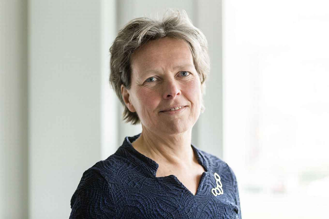 Prof Diana de Wolff
